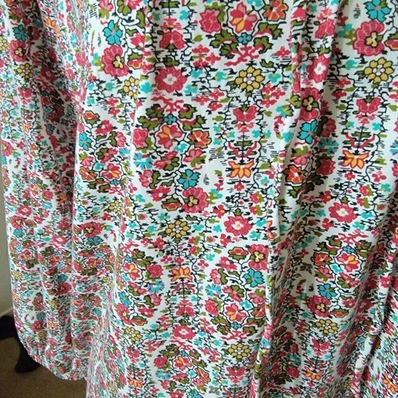 Land's End Floral Paisley Top. NWT. Size M. - Picture 5 of 11